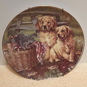 EUC ~ Decorative Plate for Wall Hanging, Golden Retrievers Ready for Picnic Time
